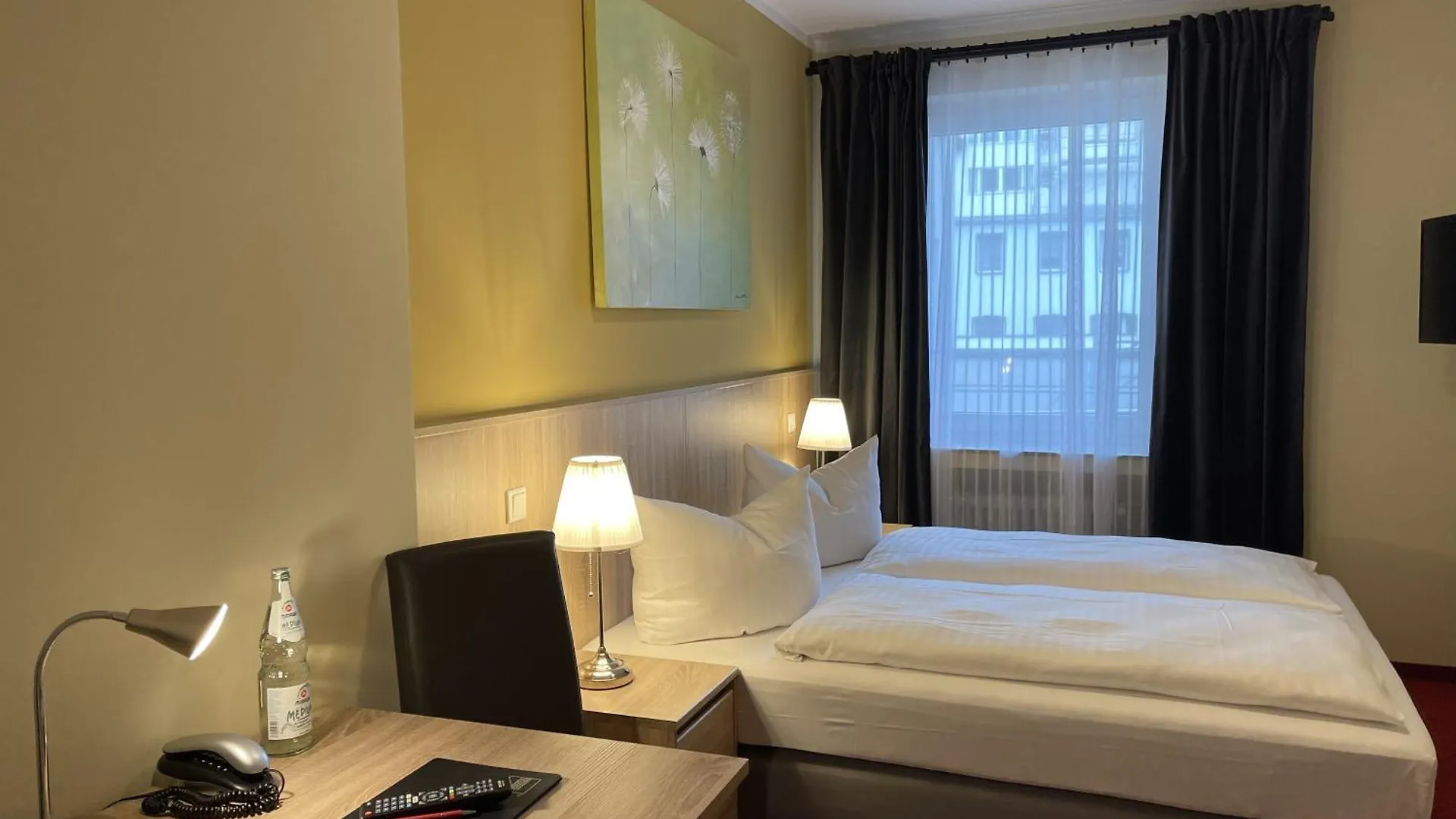 Palm Premium Hotel & Apartments Дюссельдорф